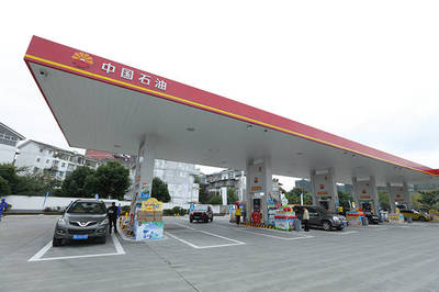 強(qiáng)強(qiáng)聯(lián)手一周年，昆侖潤(rùn)滑油雙品牌戰(zhàn)略賦能潤(rùn)滑油零售新格局